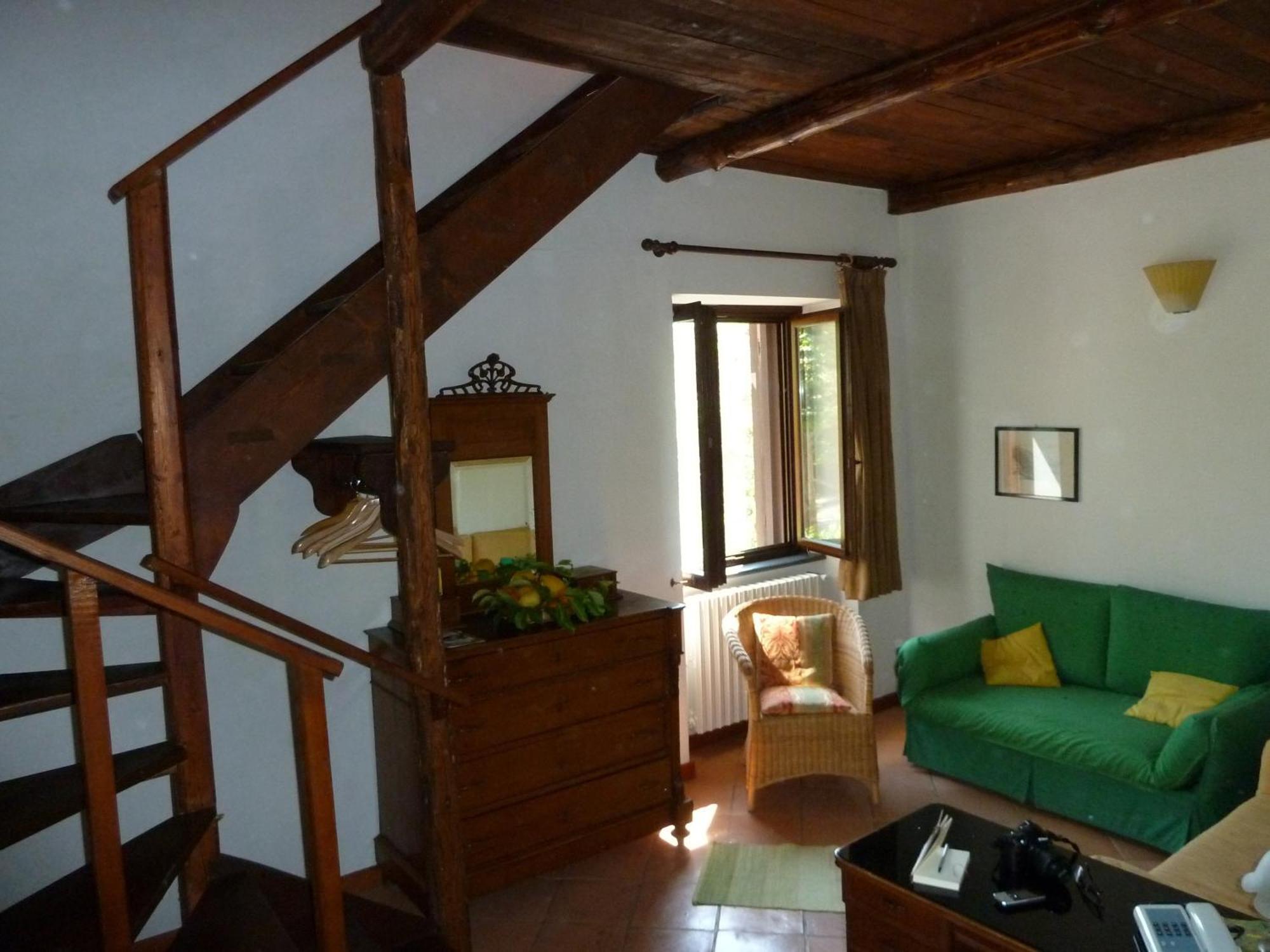 Agriturismo La Vecchia Quercia San Cipriano Picentino Εξωτερικό φωτογραφία